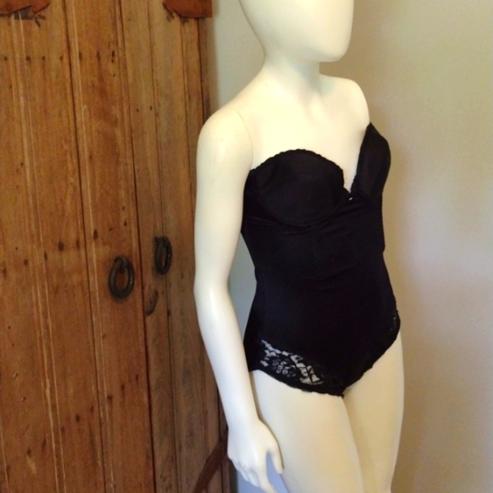 UNDERGARMENT